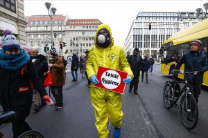 Almanya, Virüs salgını nedeniyle Çekya ve Avusturya sınırlarında kontrol uygulaması berekli 