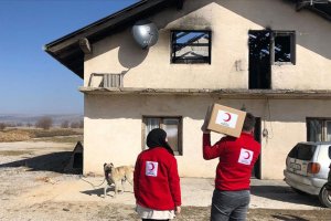 Türk Kızılay, Bosna Hersek'te ihtiyaç sahiplerine gıda paketi dağıttı