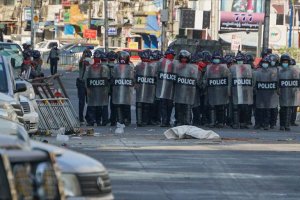 Myanmar'da güvenlik güçleri protestoculara karşı gerçek mermi kullandı Güvenlik güçlerinin kalabalığ