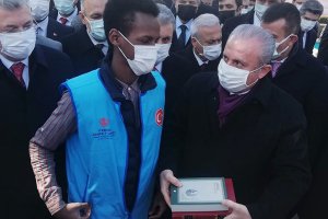 Türkiye Diyanet Vakfı Kur'an-ı Kerim ve Safahat dağıttı