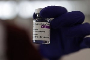 Almanya'da AstraZeneca aşısının 60 yaşın üstü kullanılacak