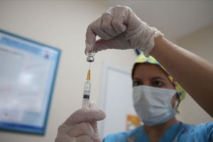 BioNTech ve Sinovac aşısı ağır hasta ve ölümleri engelliyor 