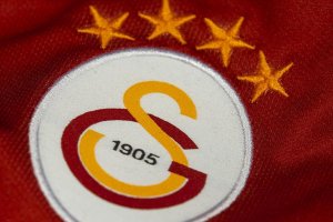 Galatasaray Kulübü Galatasaray Lise Müdürü Vahdettin‘i istifaya devat etti 