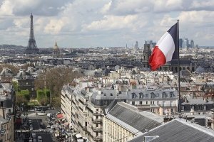 Fransa hükümetin kapattığı Pantin Camisi ibadete açılıyor