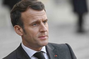Fransa'da askerlerden Macron'a 'büyüyen kaosu engellemezsen iç savaş çıkar' çıkar