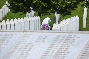 Srebrenitsa anneleri 'Bosna Kasabı' hakkındaki karar bekliyor