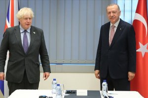 Erdoğan ve Johnson iki ülke arasındaki seyahatin yeniden başlamasının önemi üzerinde mutabık kaldı