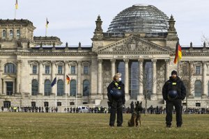 Almanya'da en az 272 polis hakkında aşırı sağ soruşturması