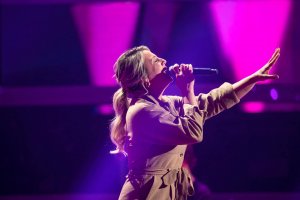 Gurbetçi şarkıcı Zeynep, Voice of Germany’de milyonları ekrana kilitledi
