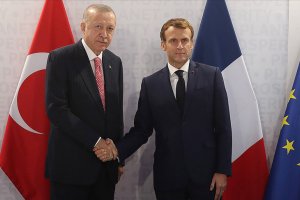 Cumhurbaşkanı Erdoğan Roma'da Emmanuel Macron ile bir araya geldi