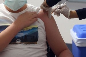 Yunanistan'da 5-11 yaş çocuklar için virüs aşısı uygulaması 