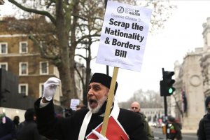 İngiltere'de 'mülteci karşıtı yasa tasarısı' protesto edildi