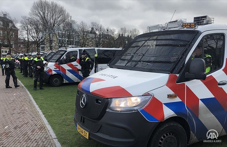 BM Özel Raportörü'nden Hollanda polisinin göstericilere şiddet kullanmasına tepki