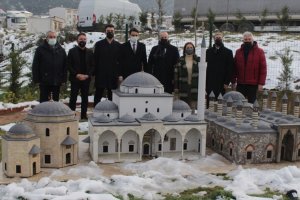YTB Başkanı Eren, Bursa'daki Minia Balkantürk Parkı'nı ziyaret etti