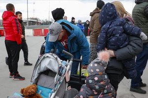 Polonya-Ukrayna sınırı çocuklu aileler haricinde kapıları kapatıldı