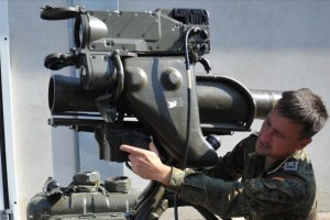 Almanya, üçüncü bir ülkenin Alman tanksavarlarını Ukrayna’ya vermesine izin verecek