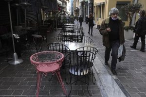 Yunanistan'da Virüs tedbirleri gevşetiliyor