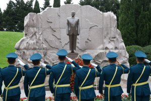 Haydar Aliyev doğumunun 99. yılında anıldı