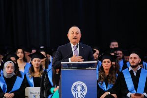 Bakan Çavuşoğlu, Uluslararası Saraybosna Üniversitesinin mezuniyet töreninde konuştu: