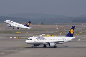 Almanya'da Lufthansa binden fazla uçuşu iptal etti
