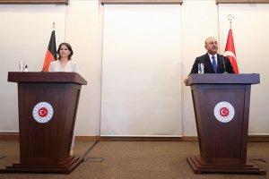 Bakanı Çavuşoğlu: Terör örgütlerine kucak açılması müttefiklik ruhuyla bağdaşmaz