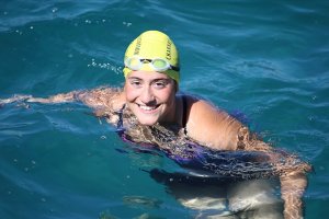 Manş Denizi'ni 16 saat 28 dakikada geçen ilk genç yüzücü Türkoğlu