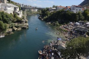 Bosna Hersek'te 456. Geleneksel Mostar Köprüsü Atlayışları 