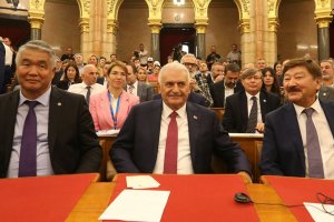 Türk kökenli milletlerin temsilcileri Macaristan Ulusal Meclisinde buluştu