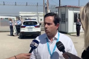 Göç Bakanı Mitarakis ‘38 göçmen Türk yetkililer tarafından itildi’ iddiası