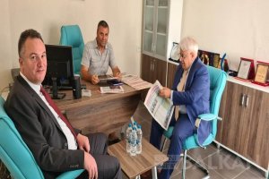 TİKA Başkan Yardımcısı Mahmut Çevik Kırcaali Haber Gazetesi'ni ziyaret etti