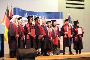 Batı Avrupa Programları mezunları diplomalarını aldı