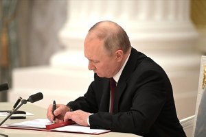 Devlet Başkanı Vladimir Putin Rusya'da seferberlikten kaçmanın cezasını artıran kararnameyi imzaladı