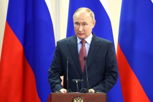 Rusya Devlet Başkanı Putin Herson ve Zaporijya bağımsızlıklarını tanıyan kararnameleri imzaladı