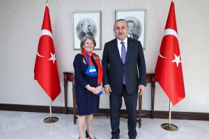 Bakan Çavuşoğlu, AKPM üyesi Oomen-Ruijten ile görüştü