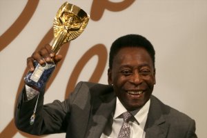 Efsane futbolcu Pele hayatını kaybetti