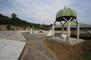 Srebrenitsa mağdurları Hollanda'dan tazminat bekliyor