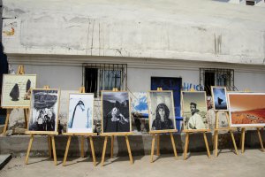 Selanik'te resim sergisine müdahale eden ırkçı gruba soruşturma