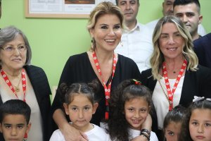 Sanatçı Ergen Çocuklar Gülsün Diye Gaziantep'te anaokulun açılışını yaptı