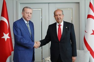  Cumhurbaşkanı Erdoğan, KKTC Cumhurbaşkanı Tatar ile baş başa görüştü
