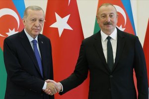 Cumhurbaşkanı Erdoğan, Azerbaycan Cumhurbaşkanı Aliyev'i tebrik etti