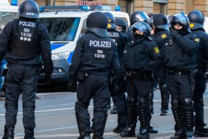 Almanya'da düzenlenen silahlı saldırıda 4 kişi öldü