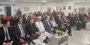 Sempozyum hafta sonu boyunca devam edecek. İskeçe Müftülüğü tarafından düzenlenen