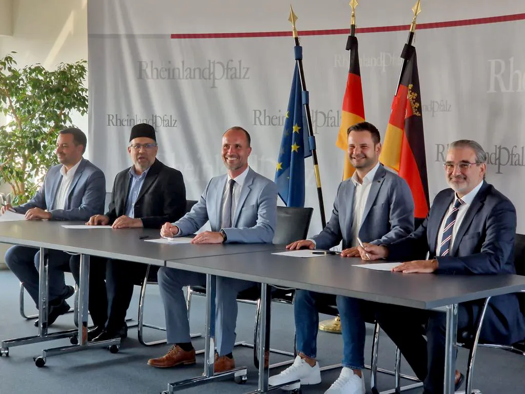 Almanya’nın Rheinland-Pfalz eyaletinde İslami teşkilatlar ile eyalet hükümeti arasında “niyet