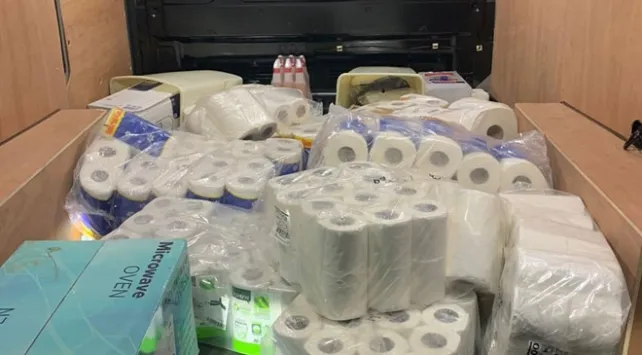 İngiltere'de hırsızlar, koronavirüs paniği sırasında en çok satın alınan ürünlerden