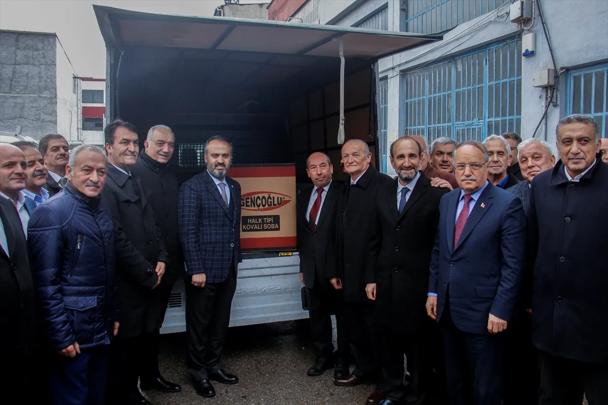 BURSA İhtiyaç sahipleri için 400 soba bağışı   Bursa Tenekeciler