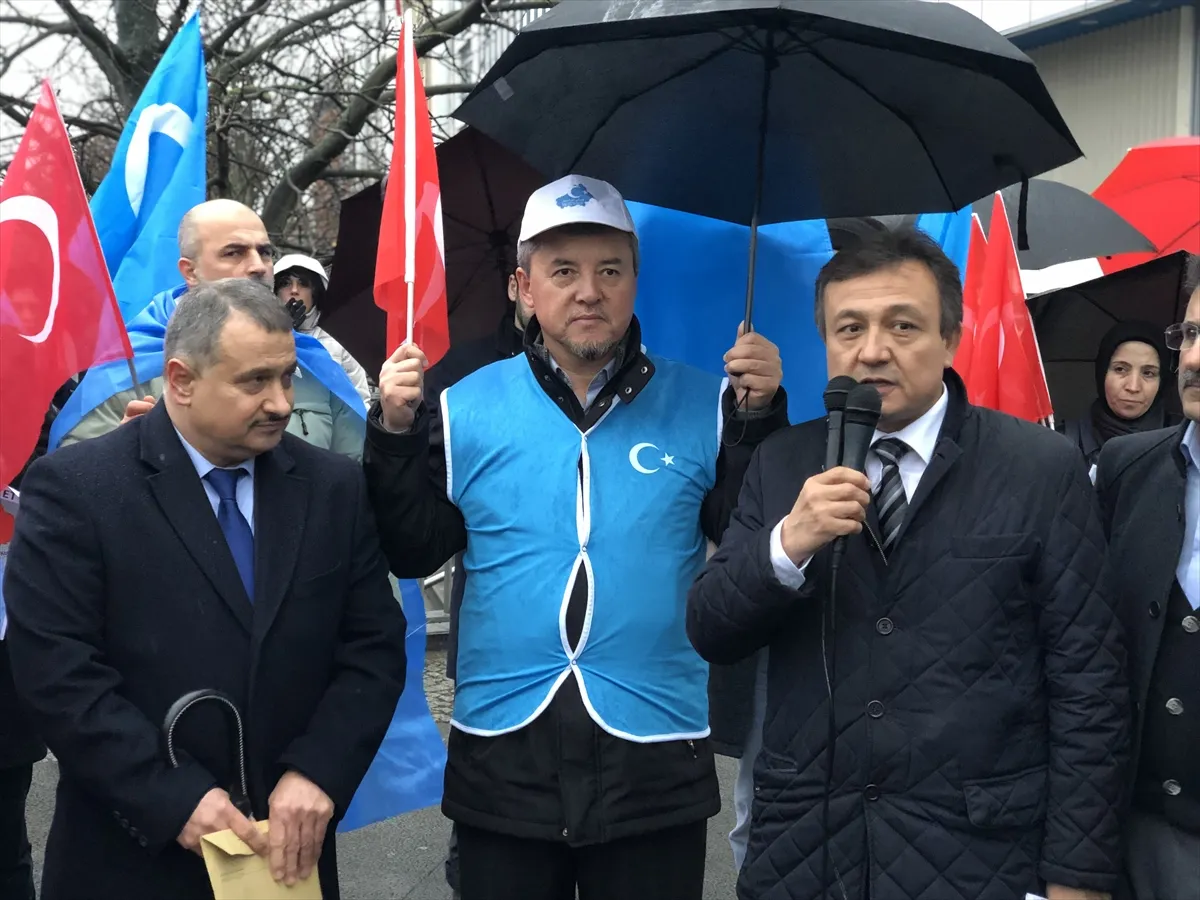 BERLİN Berlin'de Çin karşıtı protesto   Almanya'da Çin'in Uygurlara yönelik