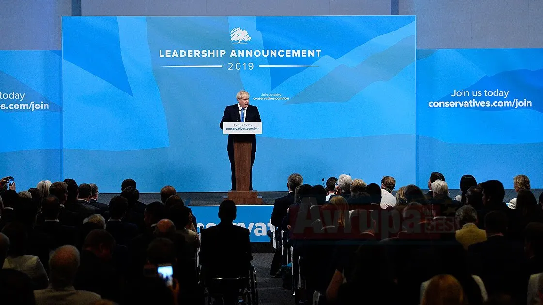İngiltere'de Muhafazakar Parti liderliğine seçilen Boris Johnson, ülkenin yeni başbakanı