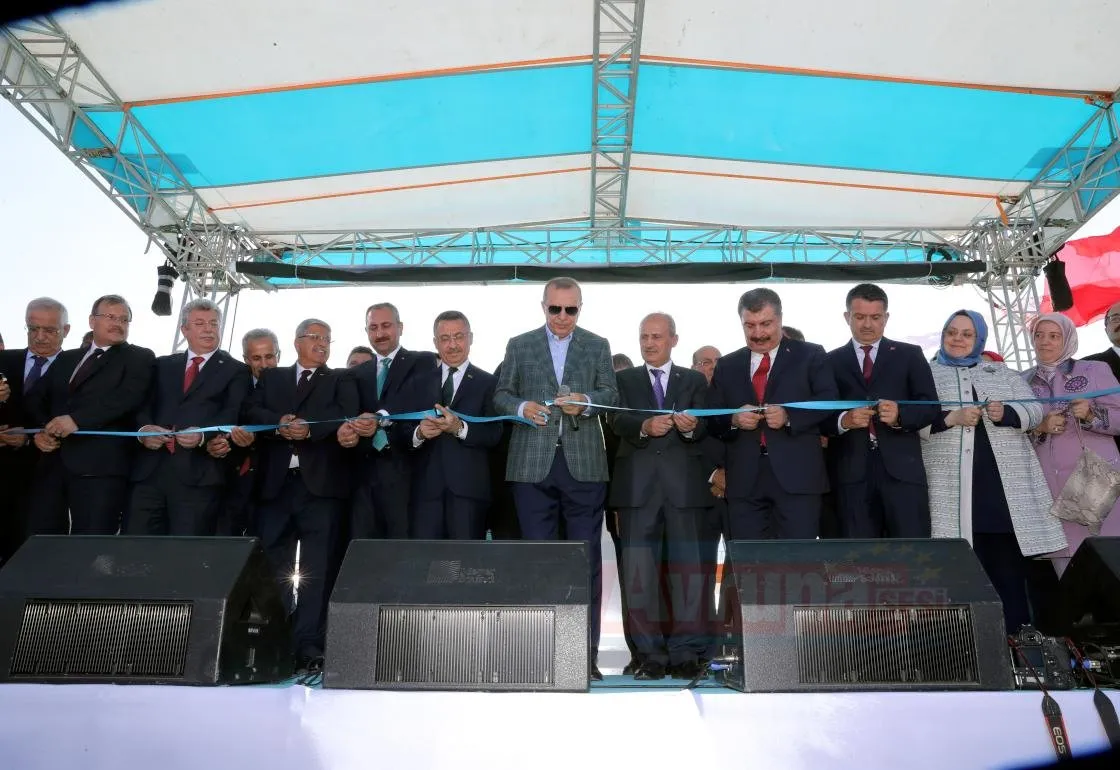 İstanbul ile İzmir arasında 8,5 saati bulan seyahat süresini 3,5