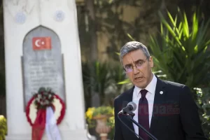ATİNA Pire Türk Şehitliği'nde tören düzenlendi Yunanistan'daki Pire Türk Şehitliği'nde