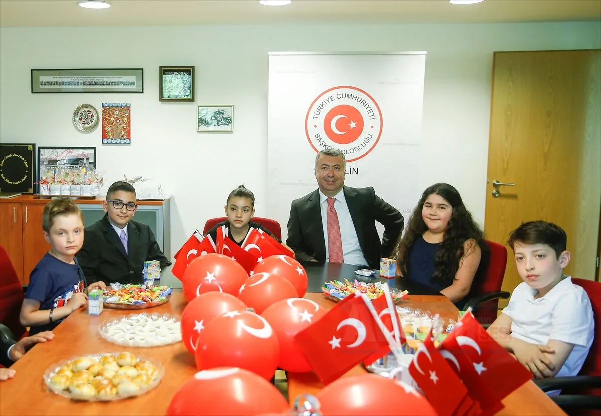  23 Nisan Ulusal Egemenlik ve Çocuk Bayramı Berlin’de kutlandı